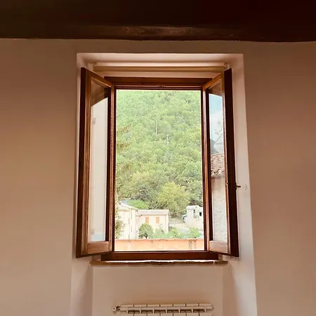 Casa In Umbria - Nella Valle Del Menotre Vicino Rasiglia, Foligno, Assisi,perugia Apartamento *