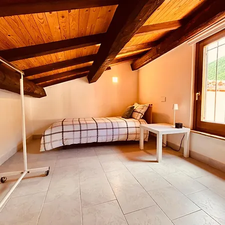 Casa In Umbria - Nella Valle Del Menotre Vicino Rasiglia, Foligno, Assisi,perugia Lejlighed