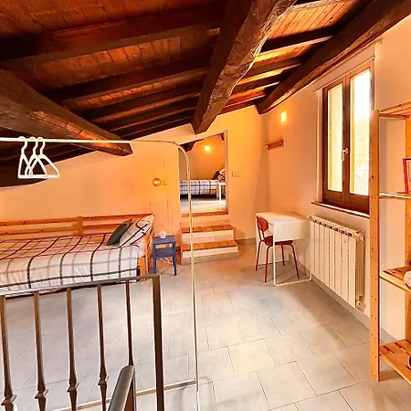 Casa In Umbria - Nella Valle Del Menotre Vicino Rasiglia, Foligno, Assisi,perugia Lejlighed