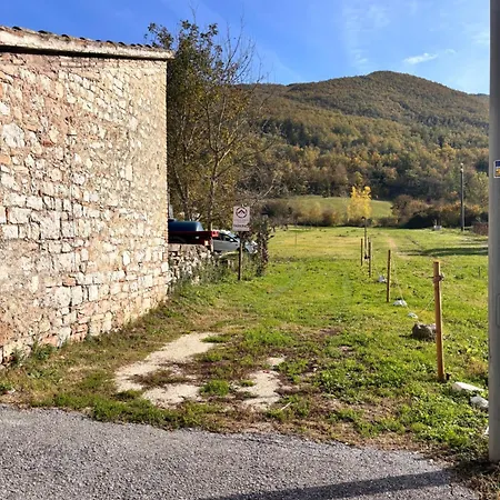 Daire Casa In Umbria - Nella Valle Del Menotre Vicino Rasiglia, Foligno, Assisi,perugia *